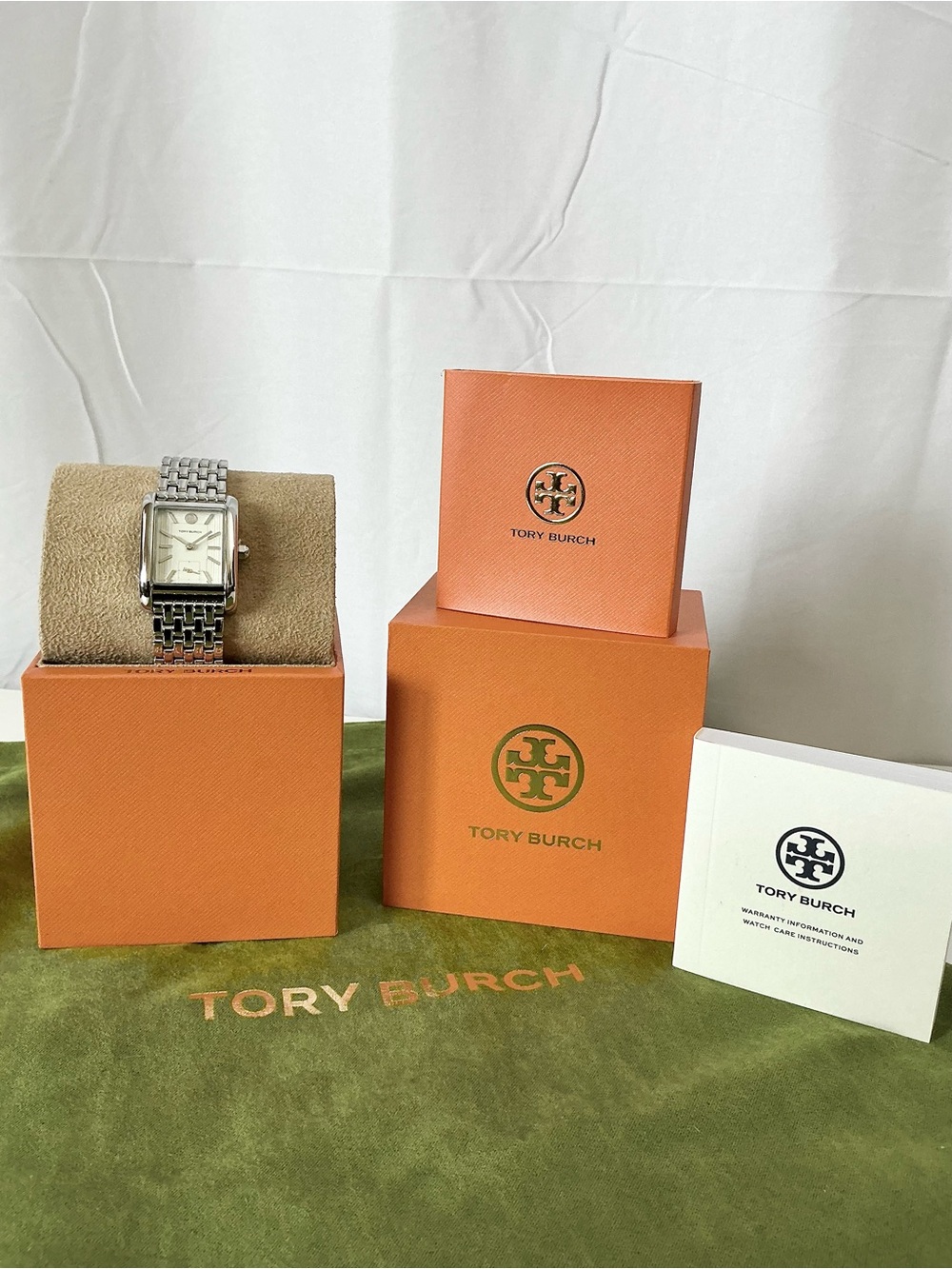 Tory Burch Eleanor Silver Stainless Steel Watch TBW1069 NWT Boxed - Picture 2 of 12